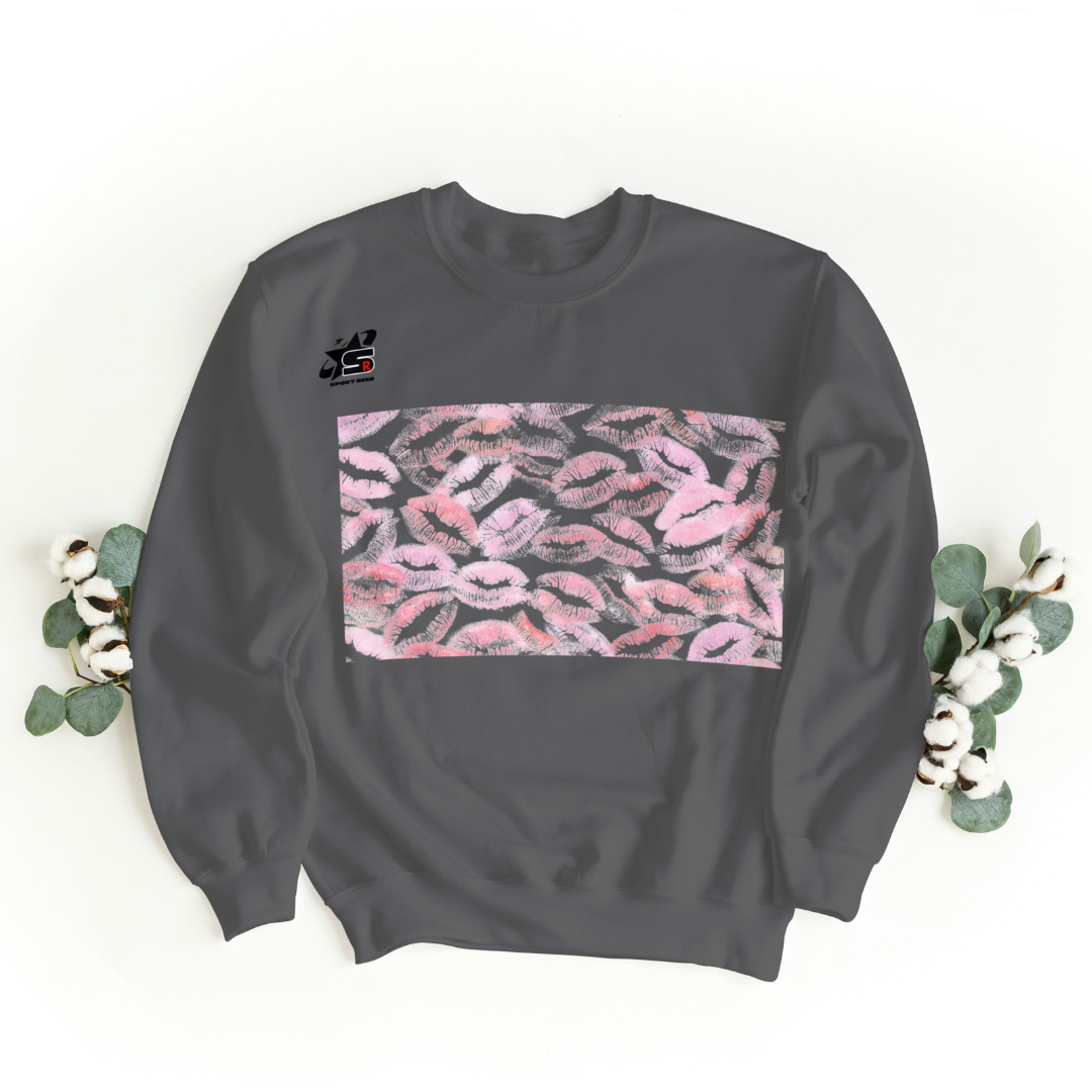 kissing sweat shirt