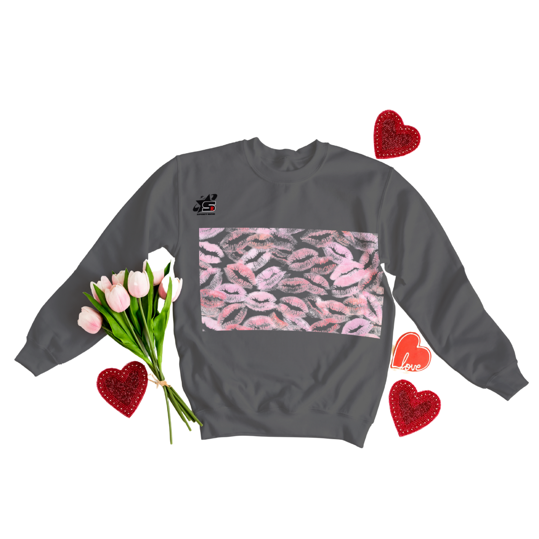 kissing sweat shirt