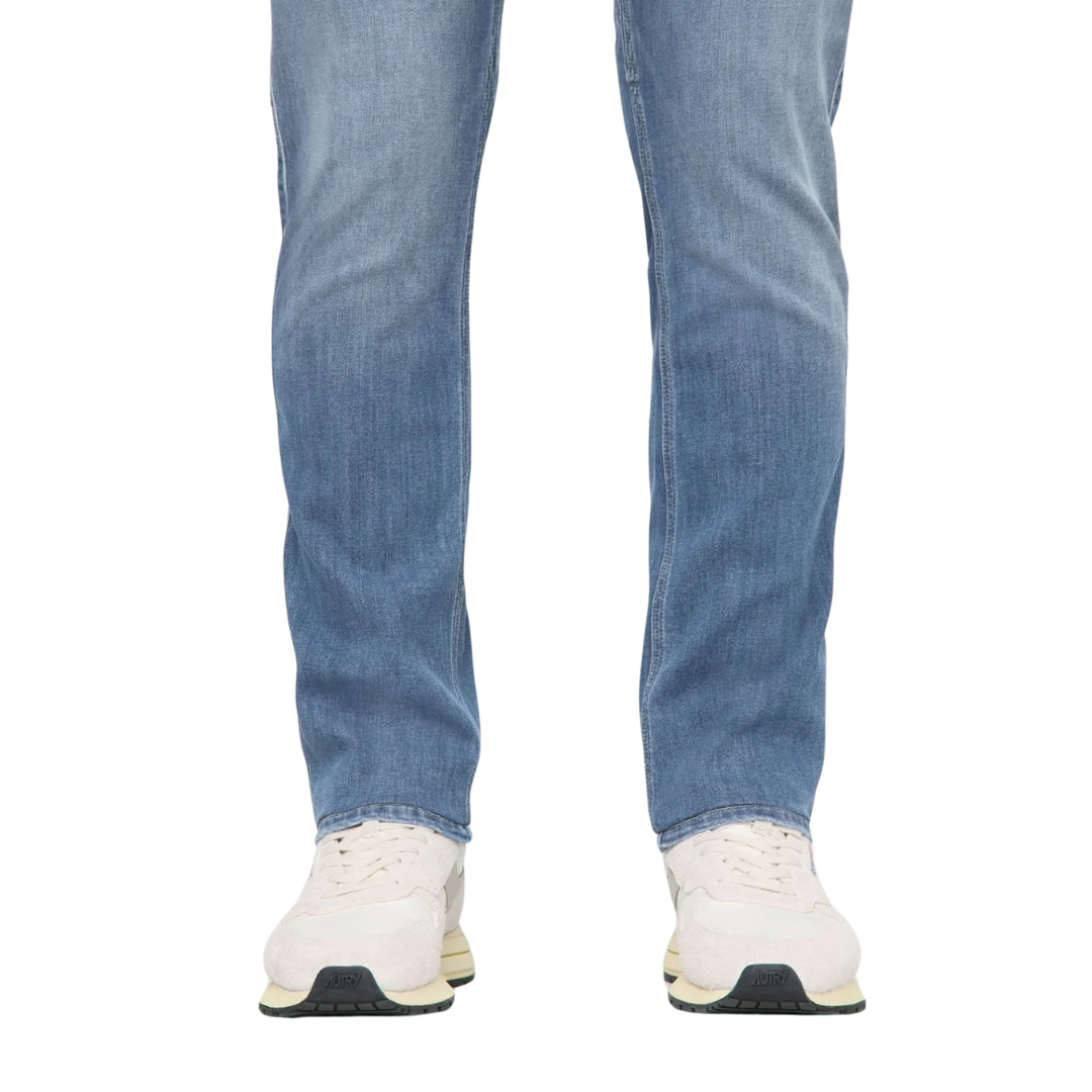 Performance Denim Relaxed Taper pant